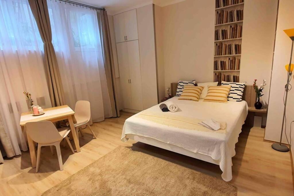 Studio Flat In The Center Of בודפשט מראה חיצוני תמונה